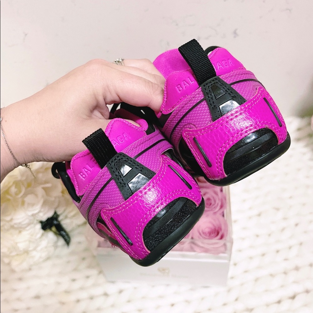 Authentic Balenciaga New Pink and Black Drive Sneakers - Picture 13 of 15
